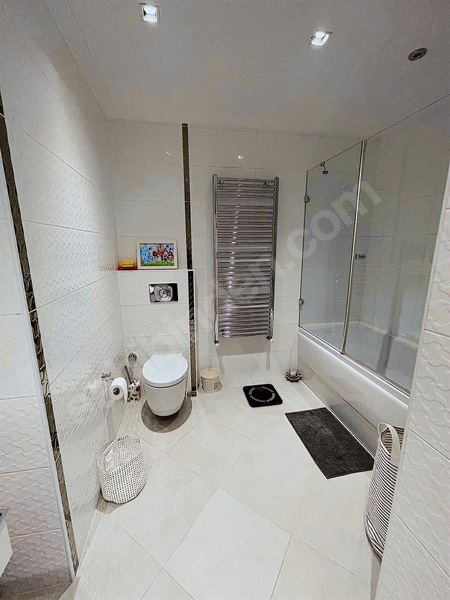 Zekeriyaköy Sitede Eşyalı Kiralık Villa — fotoğraf 33