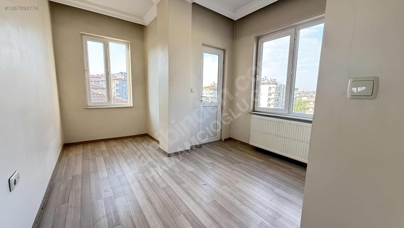 Sarıgüllük'te İçi Ful Bakımlı 2+1 Kiralık Daire — fotoğraf 11