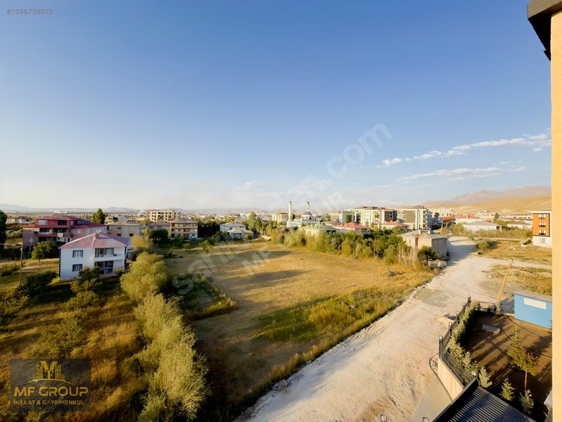 Fecr'den Şehir Ve Göl Manzaralı Satılık 4+1 Ultra Lüks Daireler — fotoğraf 25