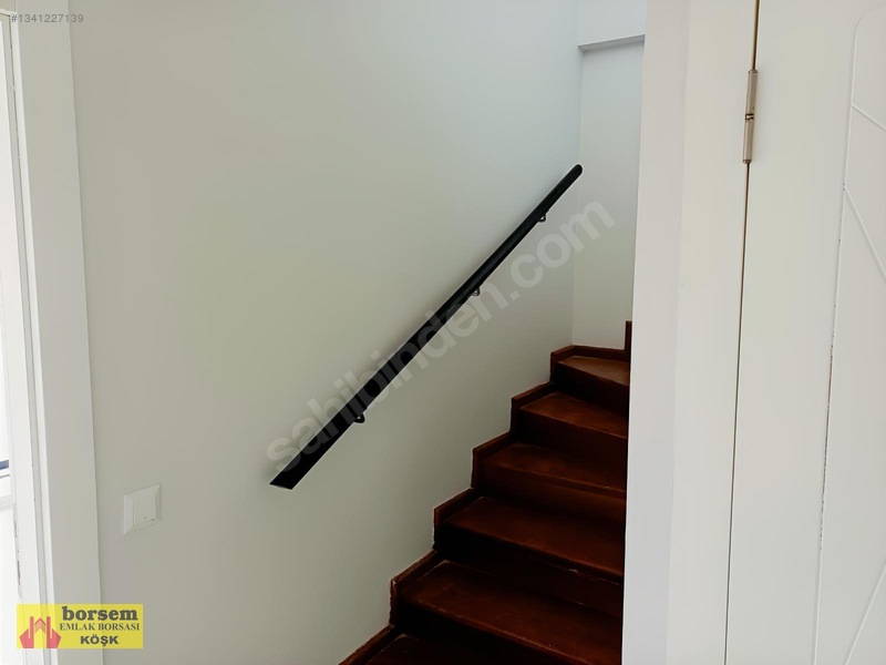 Kırkkonaklarda Lüks Yapılı 2+1+giy Odalı Teraslı Dubleks Daire — fotoğraf 8