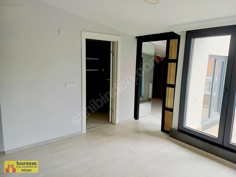 Kırkkonaklarda Lüks Yapılı 2+1+giy Odalı Teraslı Dubleks Daire — fotoğraf 17
