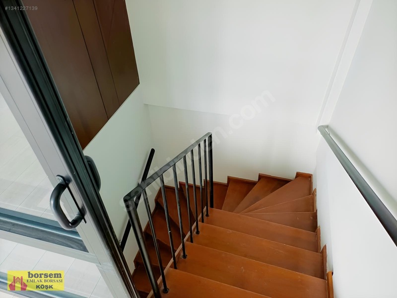 Kırkkonaklarda Lüks Yapılı 2+1+giy Odalı Teraslı Dubleks Daire — fotoğraf 28