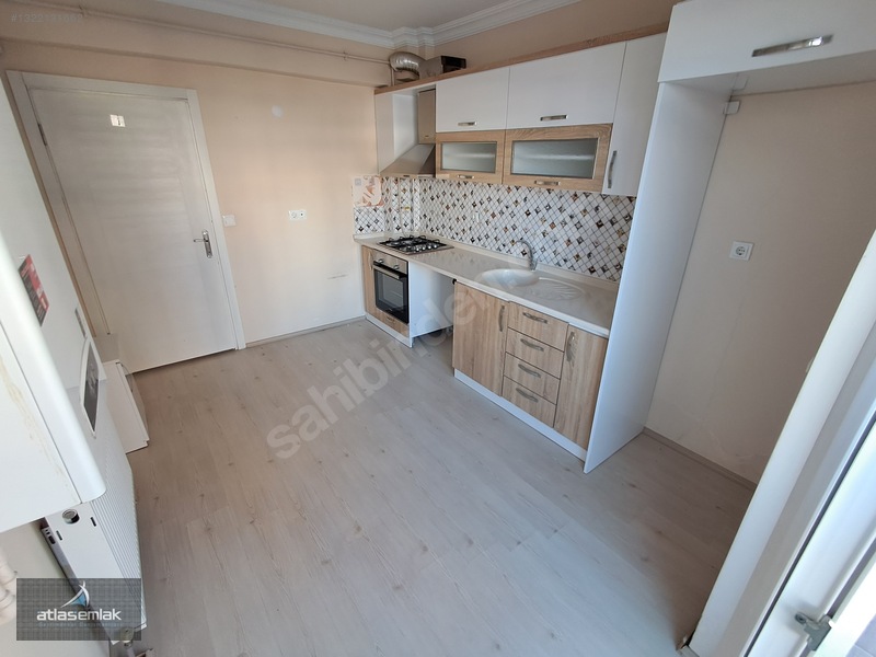Atlas'tan Zafertepe'de Merkezi Konumda 2+1 Kiralık Daire — fotoğraf 3