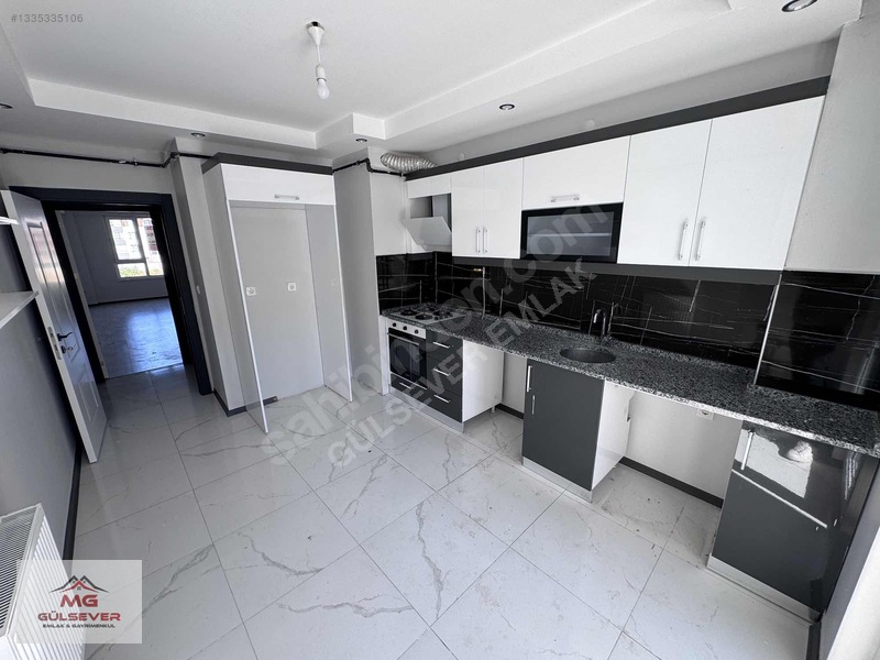 ( Mg ) 71 Evler Mah. Şehir Hastanesi Yakını Asansörlü 2+1 Daire