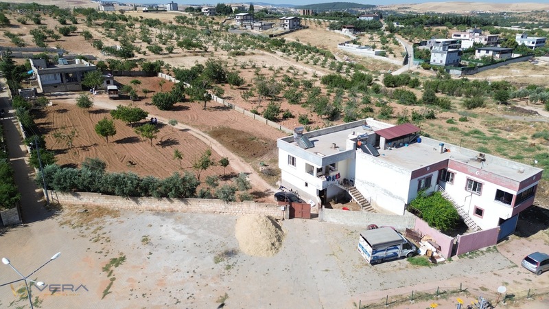 Serince Mahallesinde 4.203 M² Arsa İçerisinde 3 Mustakil Ev — fotoğraf 2