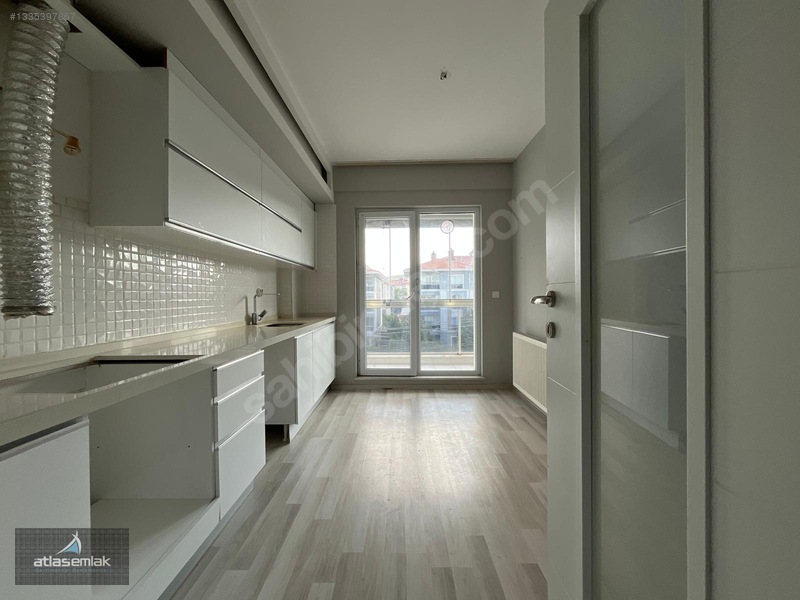 Atlas'tan Sporkentin Merkezinde Kiralık 3+1 Daire — fotoğraf 10