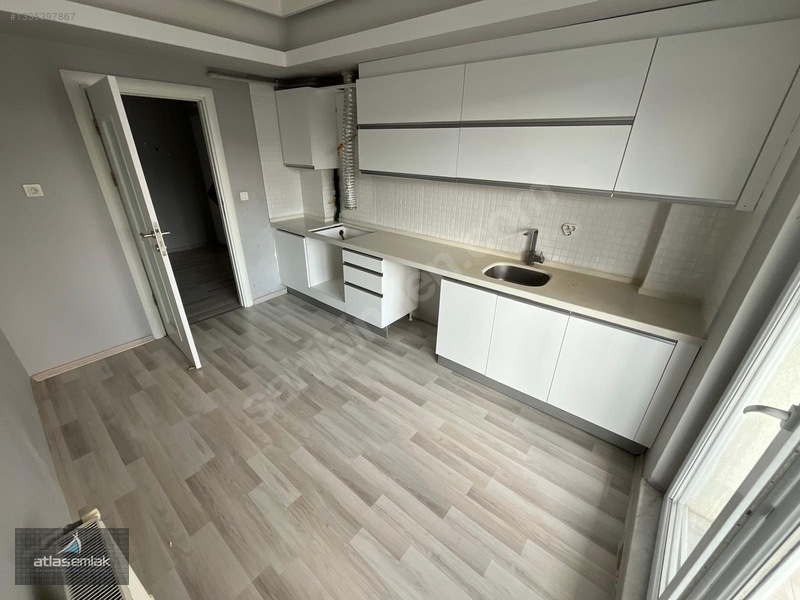Atlas'tan Sporkentin Merkezinde Kiralık 3+1 Daire — fotoğraf 11