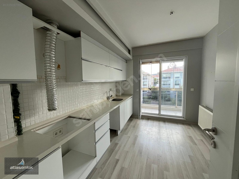 Atlas'tan Sporkentin Merkezinde Kiralık 3+1 Daire — fotoğraf 12