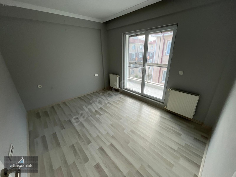 Atlas'tan Sporkentin Merkezinde Kiralık 3+1 Daire — fotoğraf 18