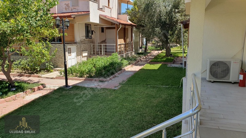 Dikili Bademli Kaçkar Sitesinde Sürekli Kiralık Villa — fotoğraf 9
