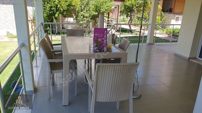 Dikili Bademli Kaçkar Sitesinde Sürekli Kiralık Villa — fotoğraf 11