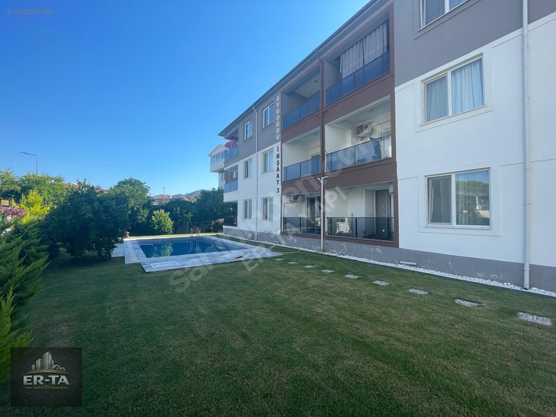Havuzlu Sitede Eşyalı Geniş 1+1 Daire — fotoğraf 3