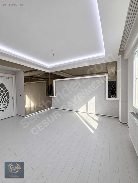 Cesur'dan 50 M Yol Üzeri Ultra Lüx 4+1 Daire — fotoğraf 5