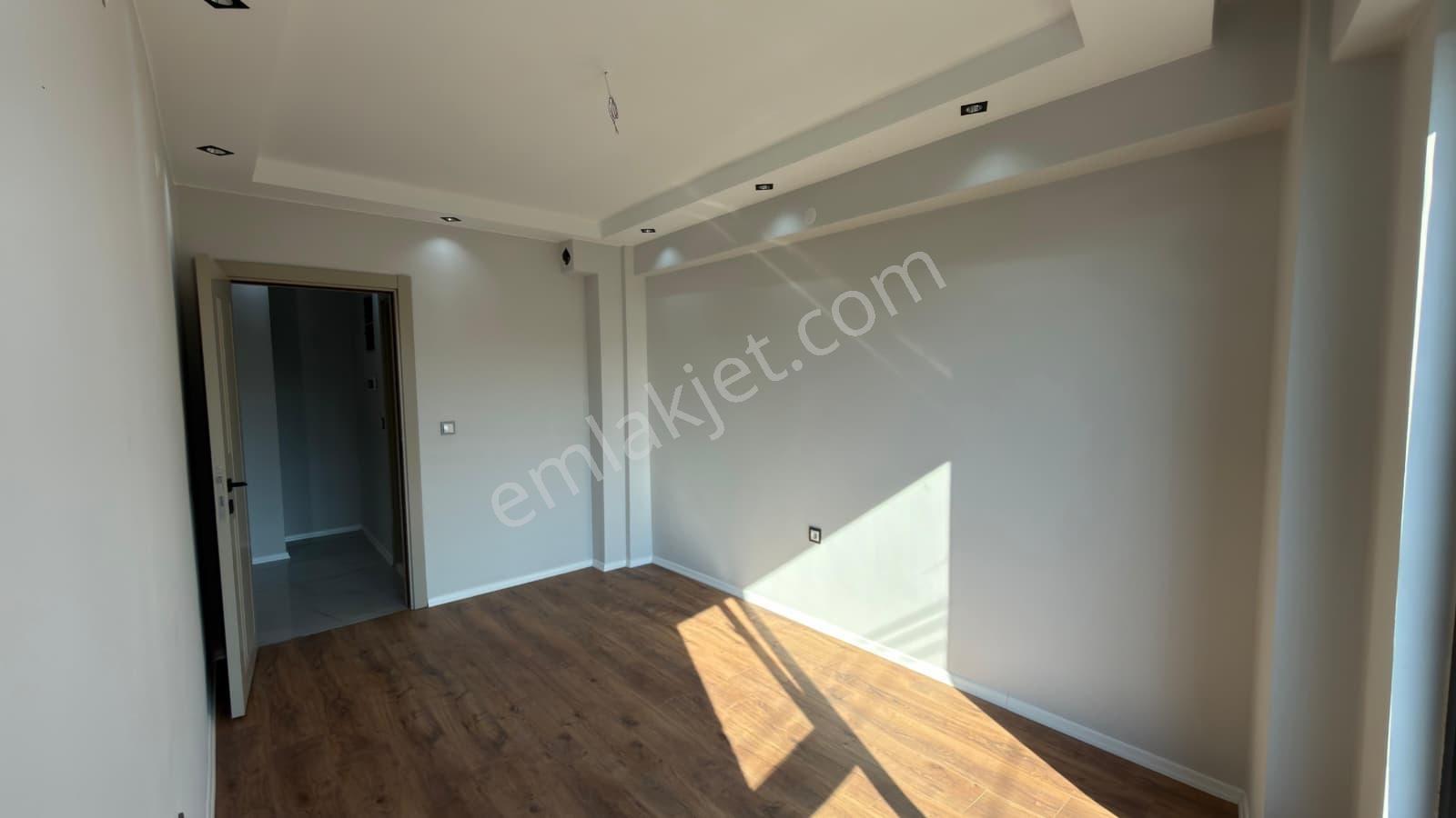 Rba'dan Sütlüce Mh. İstiklal Cd. Üzerinde Satılık 1+1 Apart — fotoğraf 4
