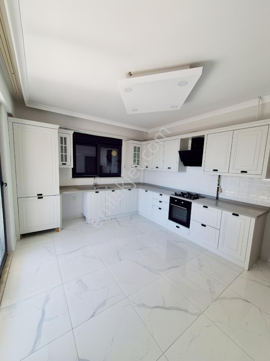 Kızılelma Sitesi Dubleks 5+2 Sıfır Daire 280 M2 Geniş Daire — fotoğraf 2