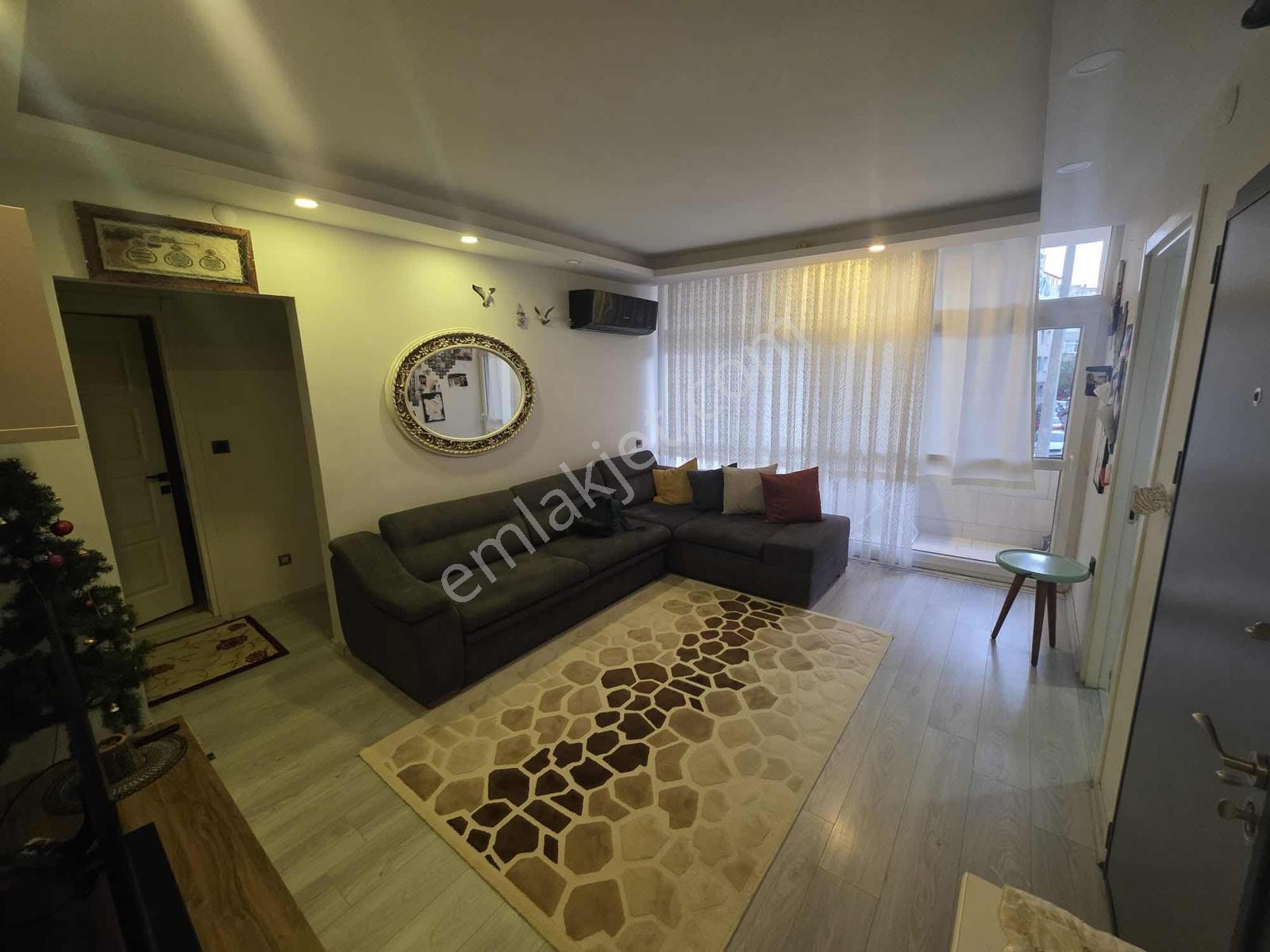 Karşıyaka Tuna'da Tadilatlı 1. Kat 3+1 Daire — fotoğraf 6
