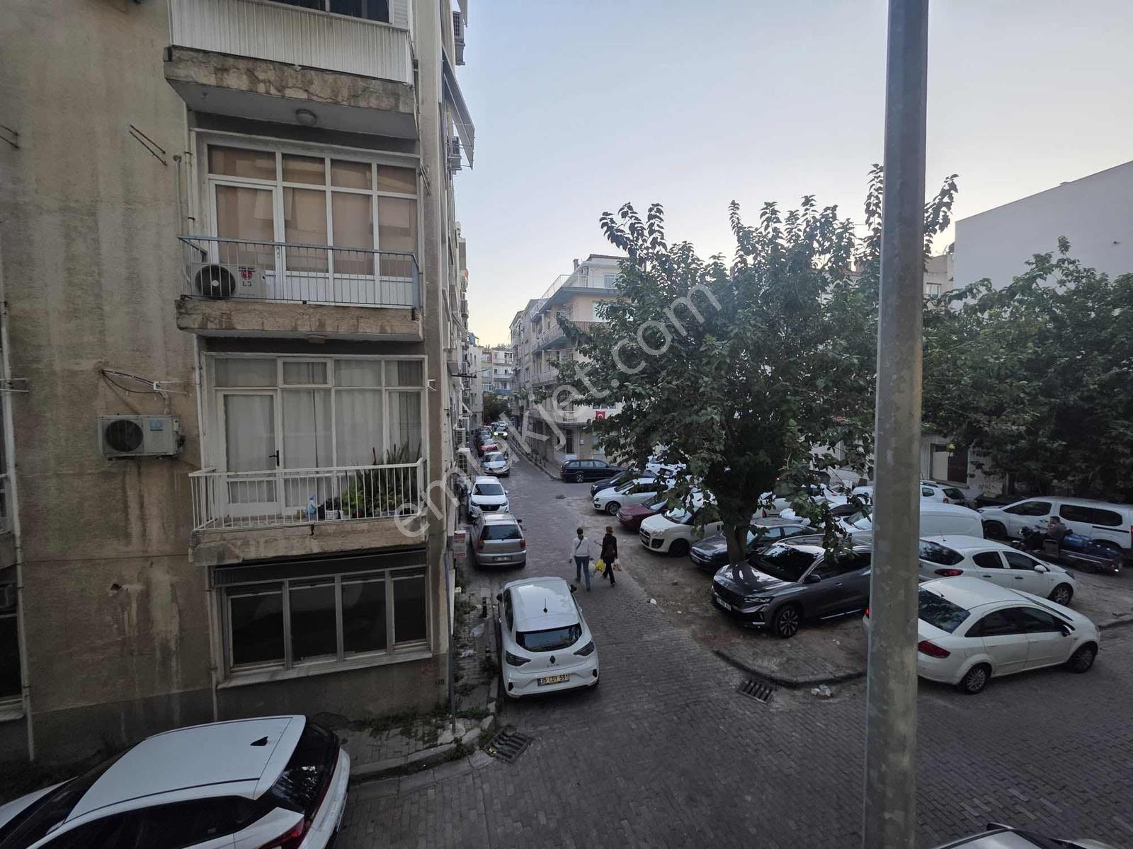 Karşıyaka Tuna'da Tadilatlı 1. Kat 3+1 Daire — fotoğraf 18
