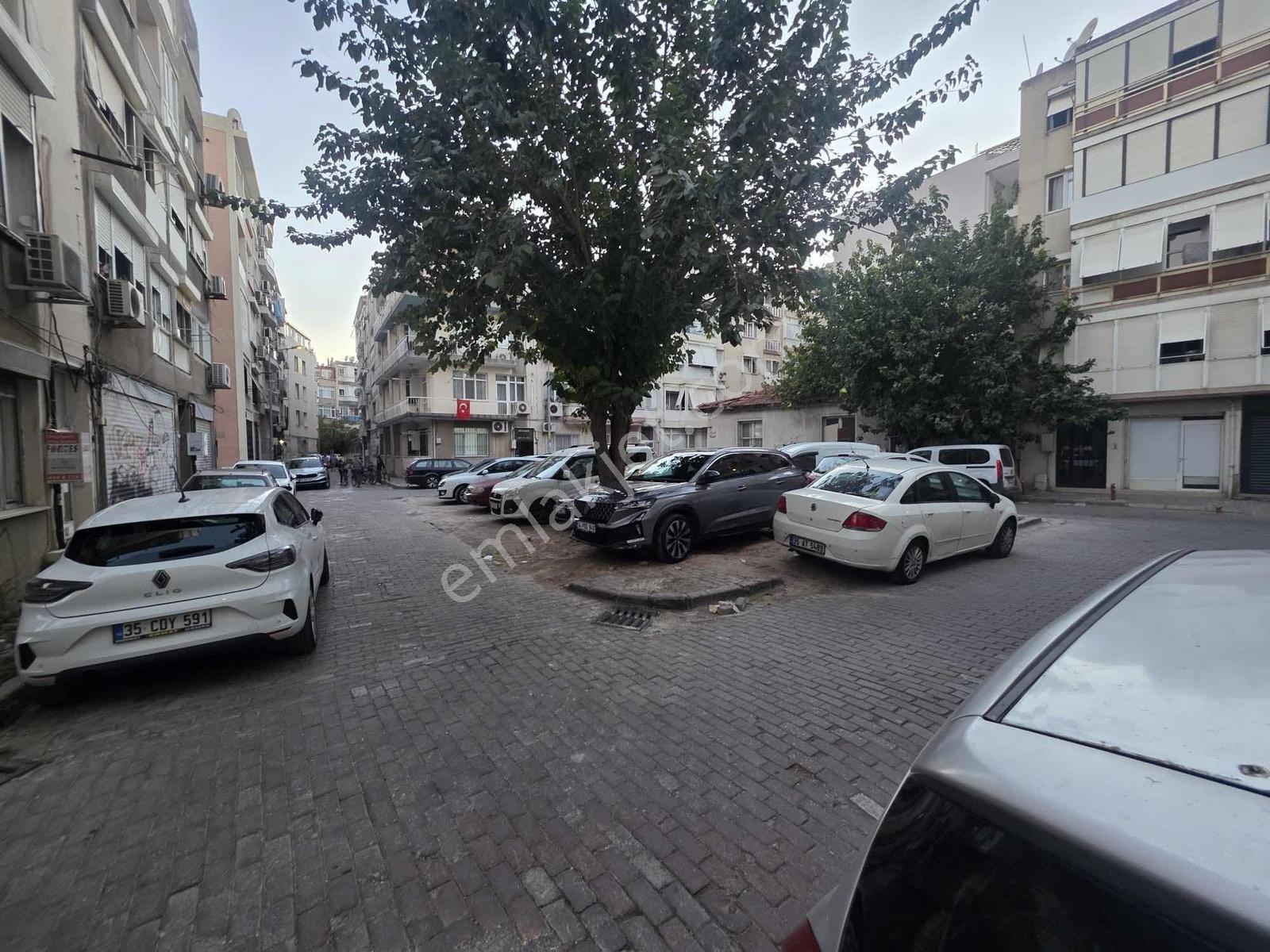 Karşıyaka Tuna'da Tadilatlı 1. Kat 3+1 Daire — fotoğraf 33