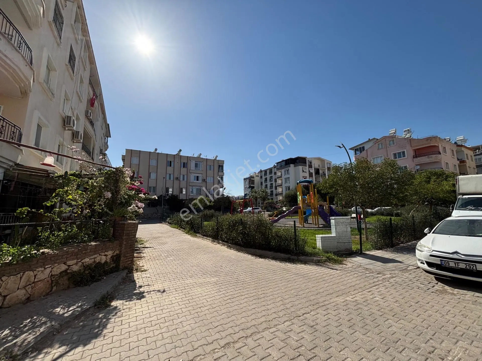 Merkezde 2+1 Daire Önü Park Ara Kat — fotoğraf 2