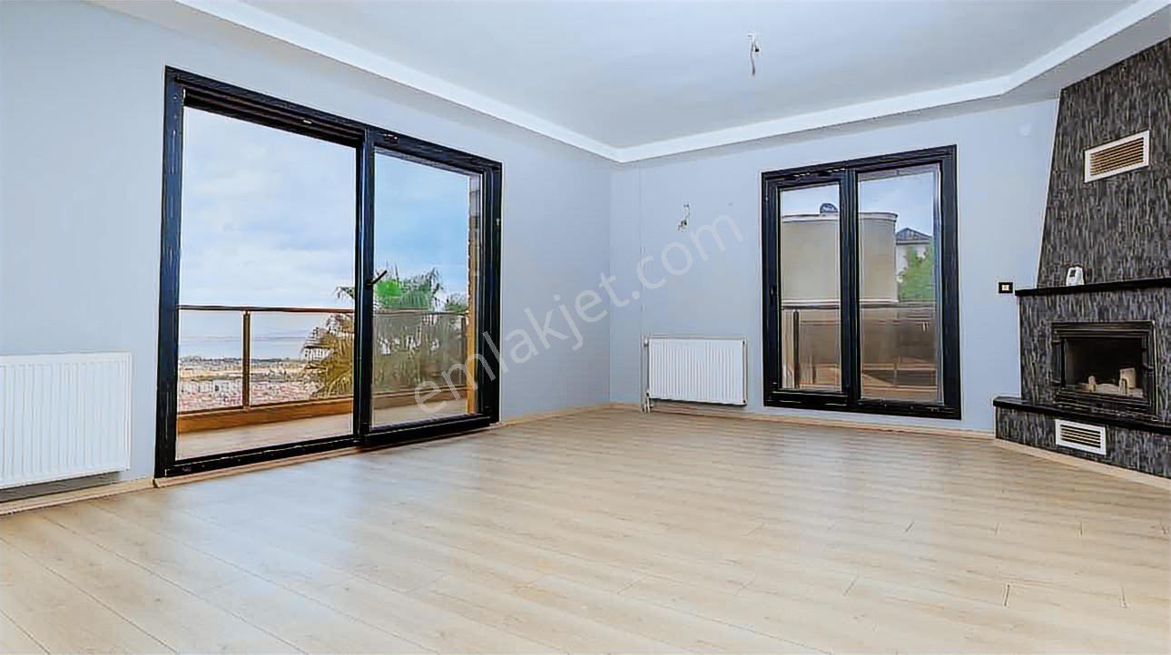 Balçova Çetin Emeç'te Körfez Ve Dağ Manzaralı Lüks Triplex Villa — fotoğraf 4