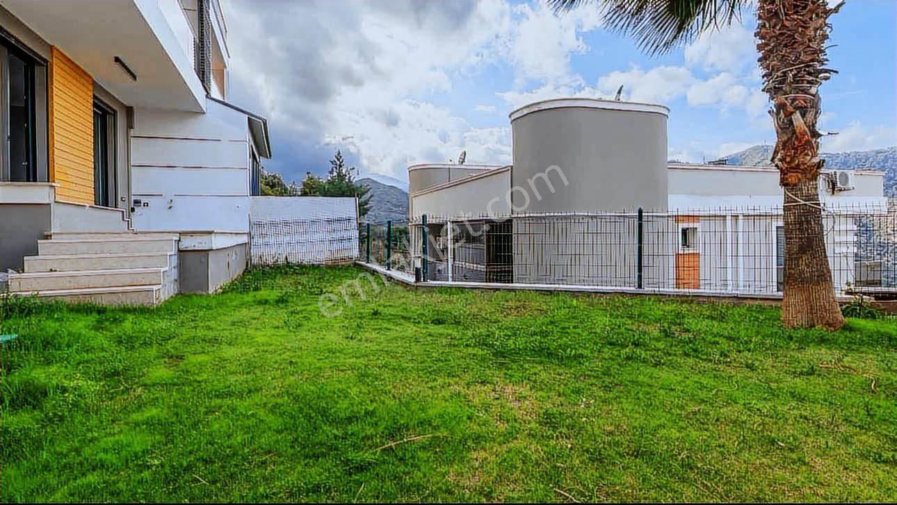 Balçova Çetin Emeç'te Körfez Ve Dağ Manzaralı Lüks Triplex Villa — fotoğraf 21
