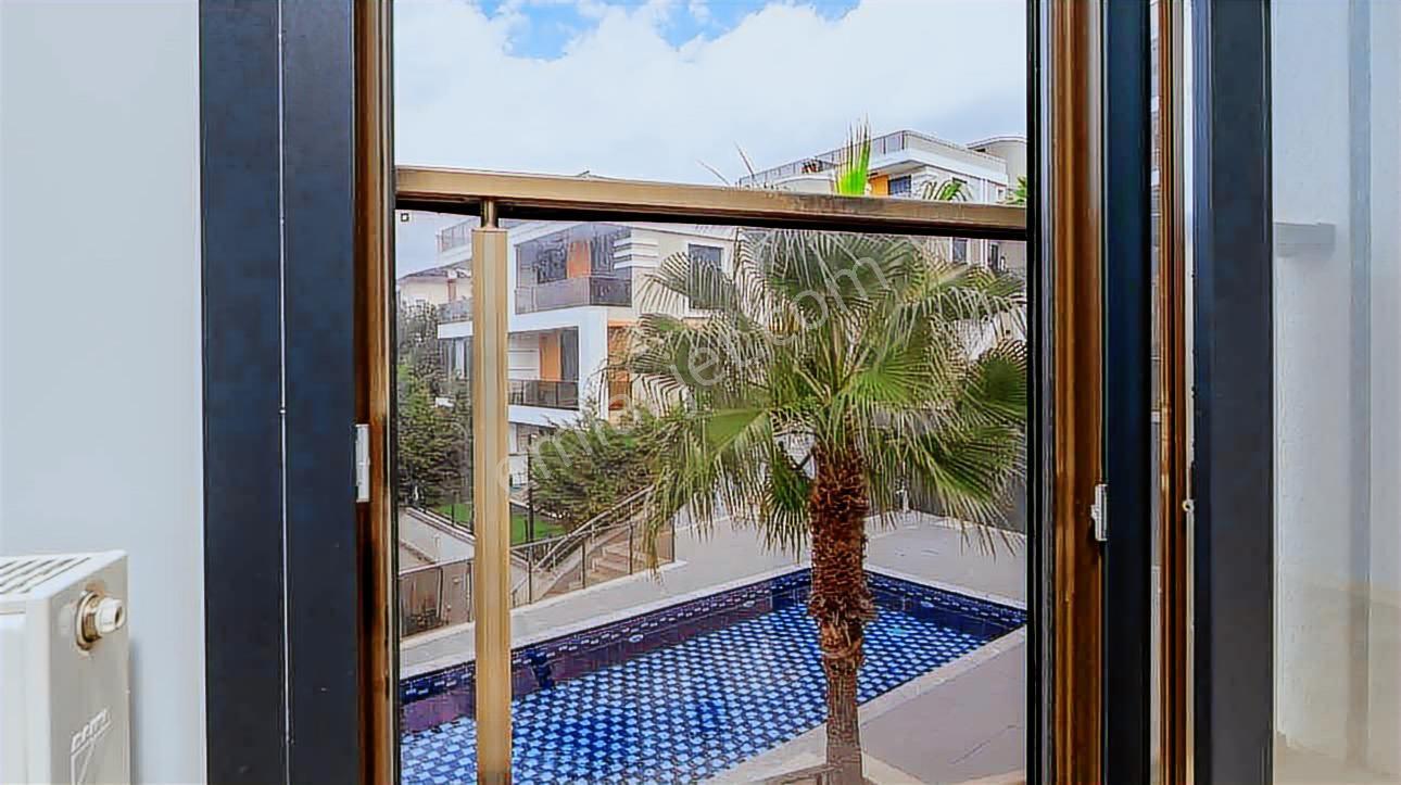 Balçova Çetin Emeç'te Körfez Ve Dağ Manzaralı Lüks Triplex Villa — fotoğraf 28