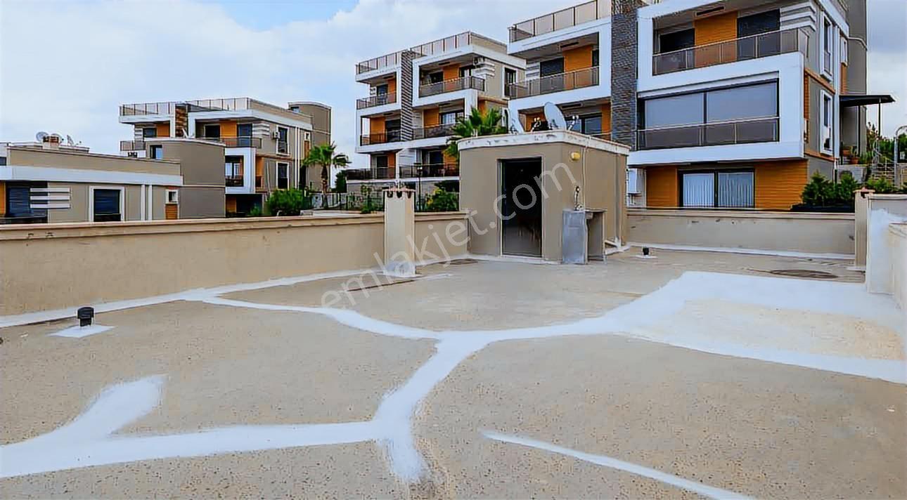 Balçova Çetin Emeç'te Körfez Ve Dağ Manzaralı Lüks Triplex Villa — fotoğraf 31