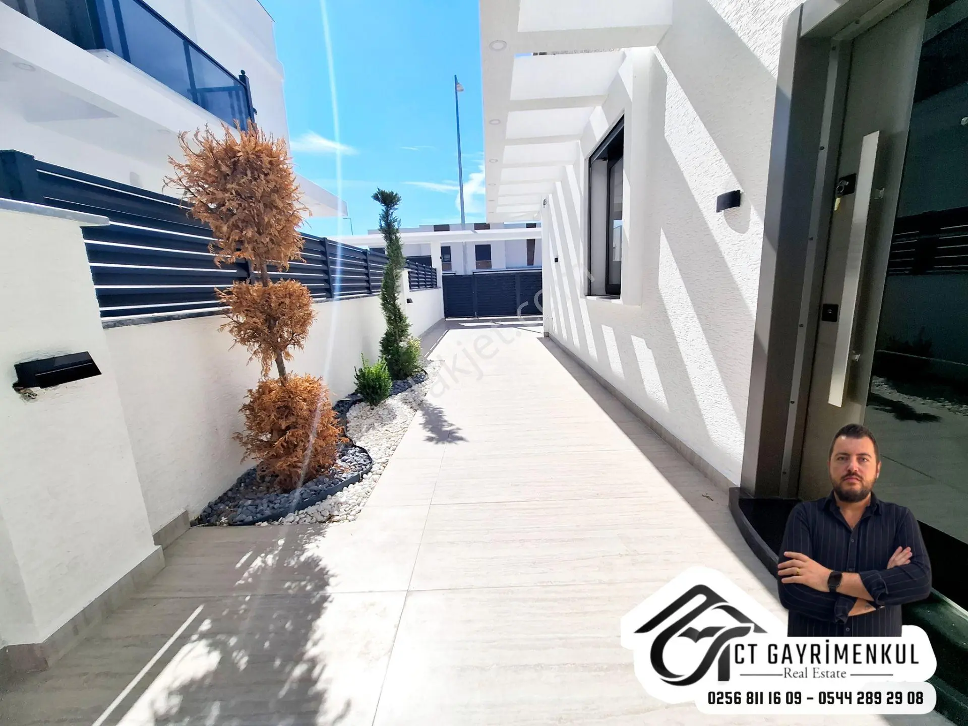 Didim'de Satılık 4+1 Ayrı Mutfak Müstakil Havuzlu Triplex Sıfır Villa ! — fotoğraf 4
