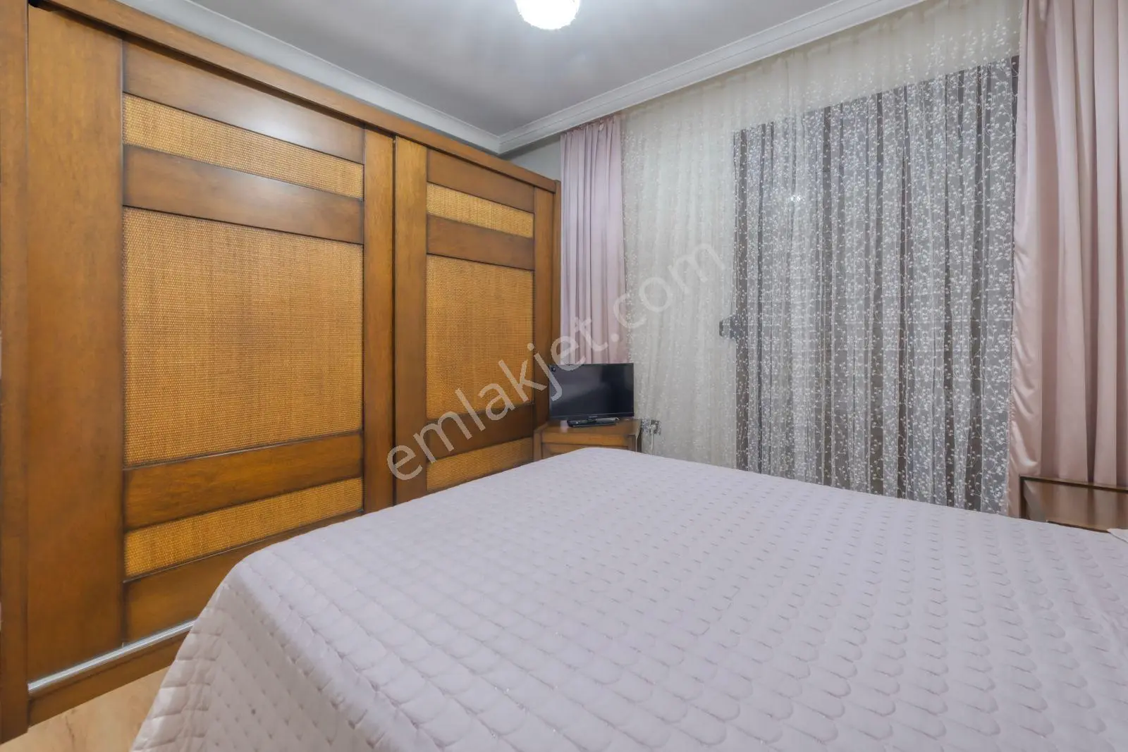 Tepe Sugözü’nde Deniz Ve Kale Manzaralı Ayrı Mutfaklı 2+1 Daire — fotoğraf 15