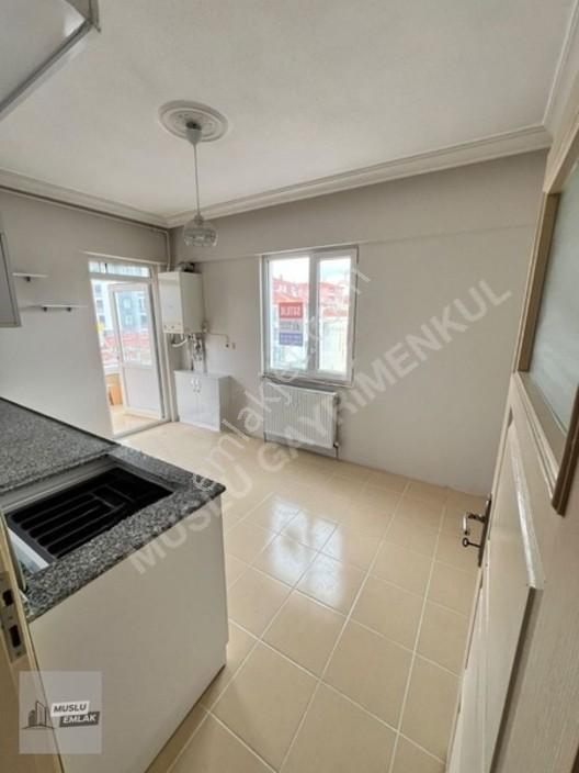 Musludan Cemilbey Caddesi Yanı Arakat 3+1 — fotoğraf 2