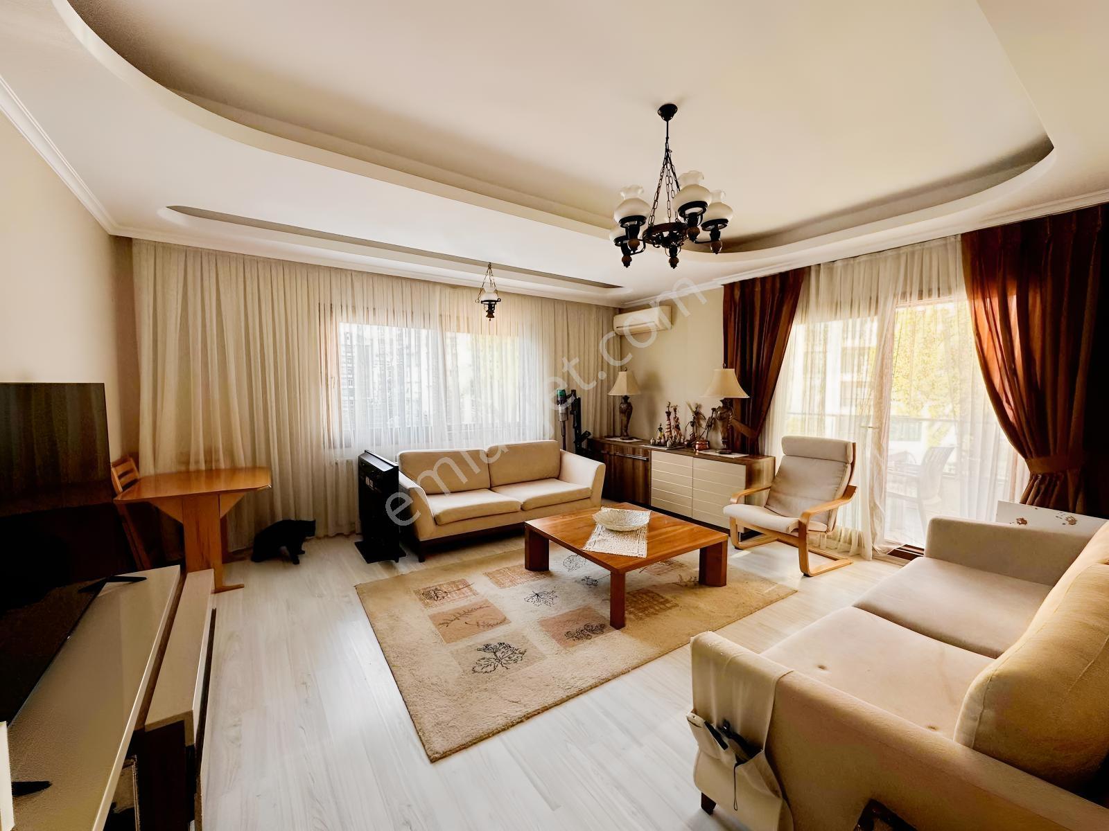 Karşıyaka Yalı Mahallesi Merkezi Konum 3+1 Satılık Ara Kat — fotoğraf 2