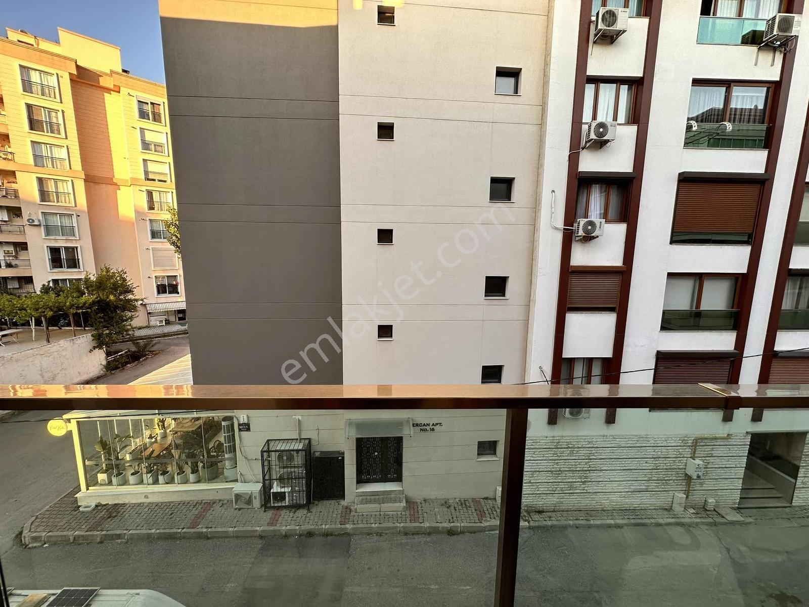 Karşıyaka Yalı Mahallesi Merkezi Konum 3+1 Satılık Ara Kat — fotoğraf 31