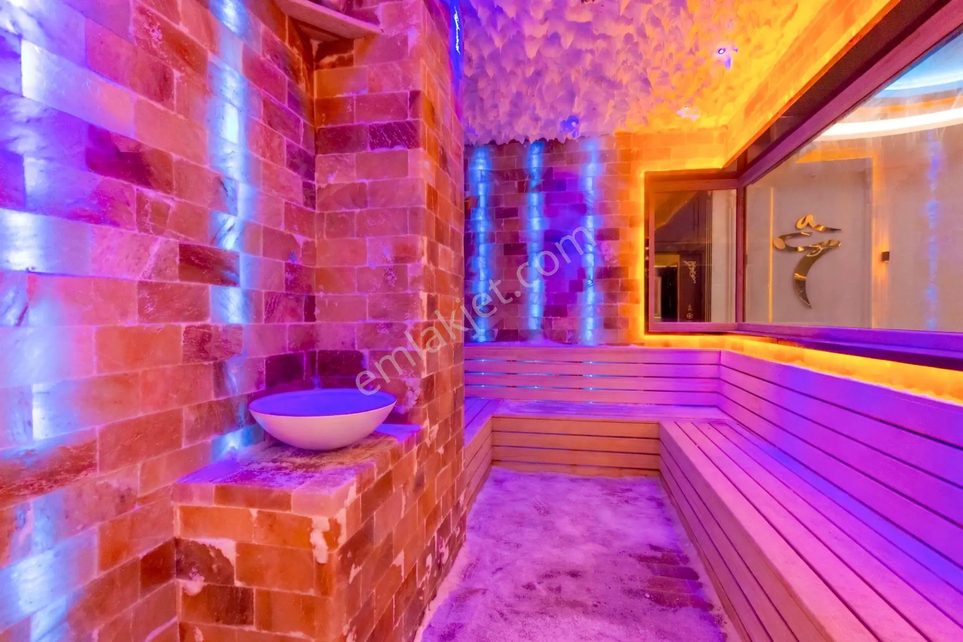 Mahmutlar’da Avm’li Sitede 81 M2 Eşyalı 2 Balkonlu 1+1 Satılık Daire — fotoğraf 9