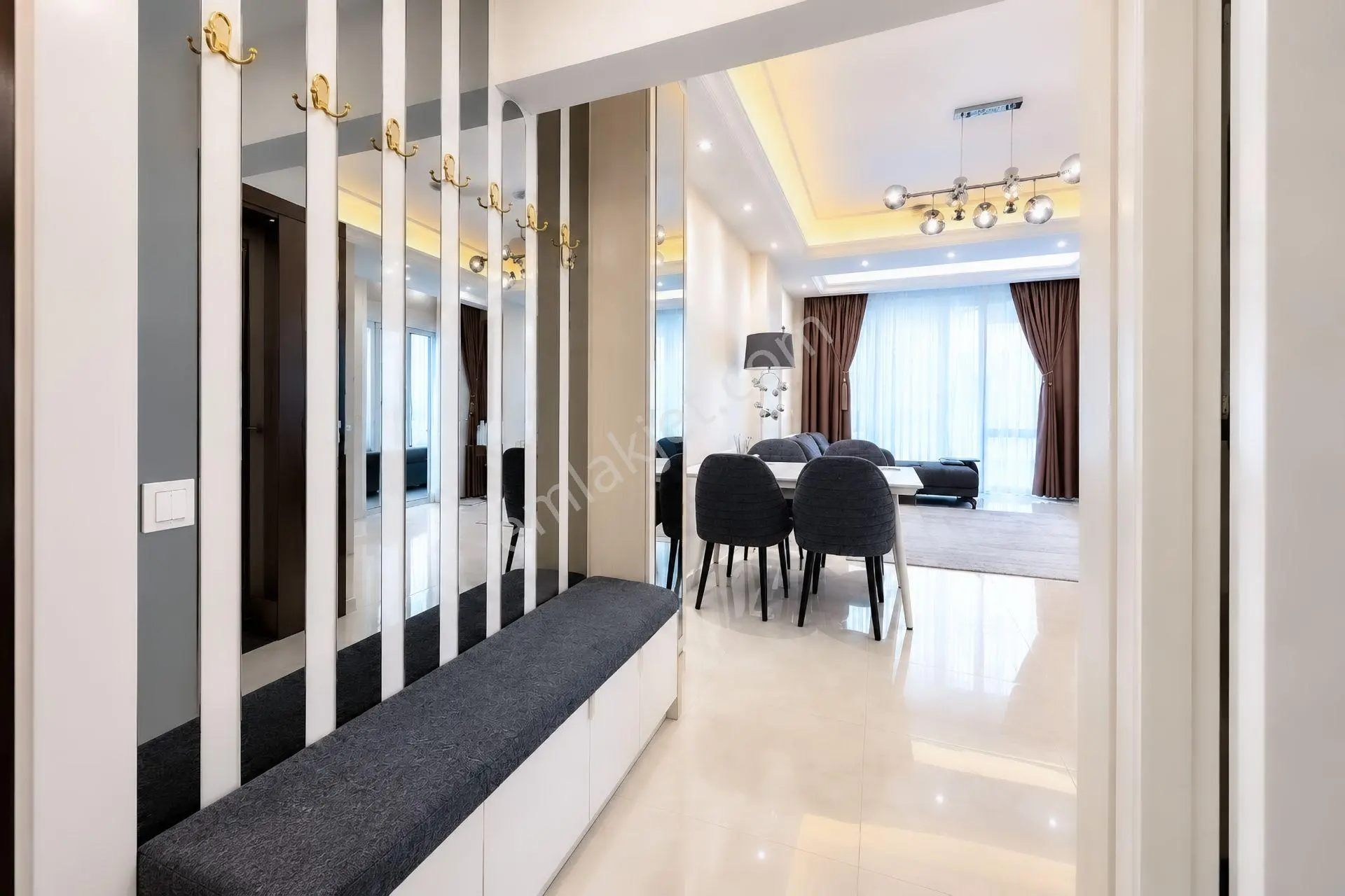 Mahmutlar’da Avm’li Sitede 81 M2 Eşyalı 2 Balkonlu 1+1 Satılık Daire — fotoğraf 29