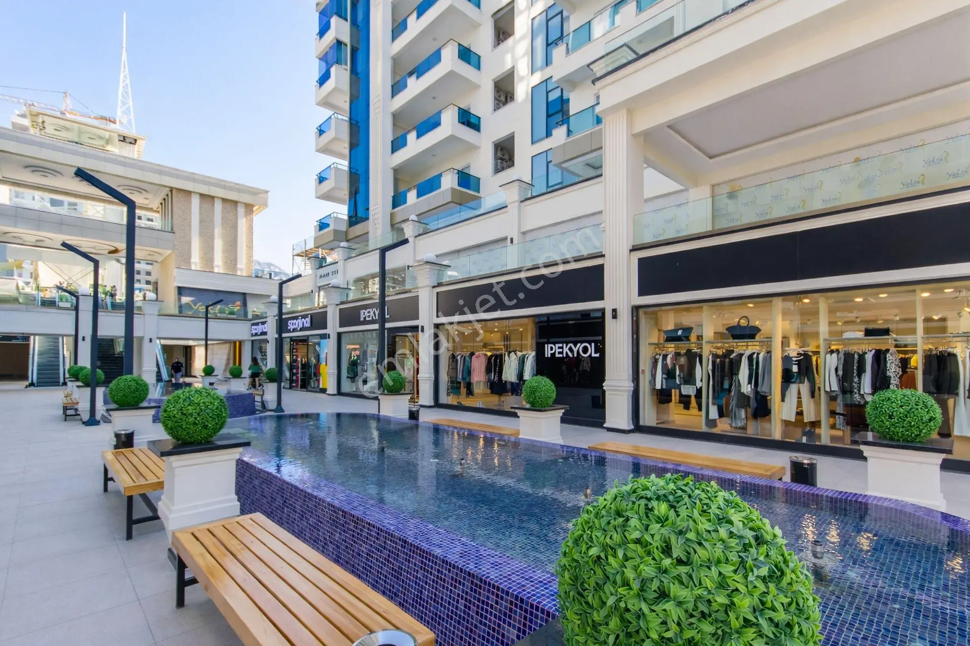Mahmutlar’da Avm’li Sitede 81 M2 Eşyalı 2 Balkonlu 1+1 Satılık Daire — fotoğraf 34