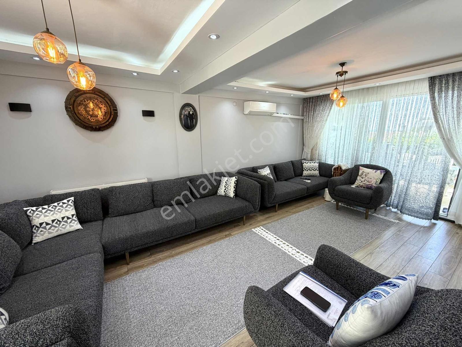 Buca Murathan Mah De Komple Tadilatlı Satılık 2+1 Müstakil Ev — fotoğraf 5