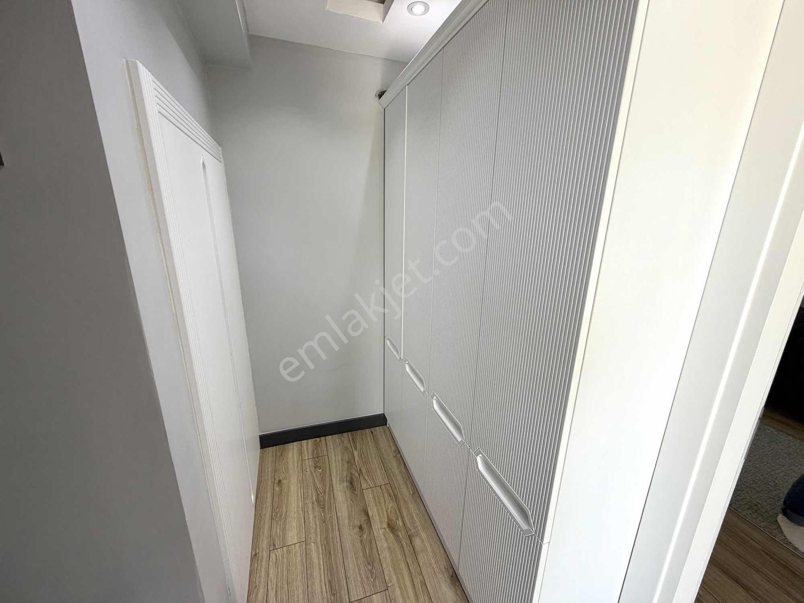 Buca Murathan Mah De Komple Tadilatlı Satılık 2+1 Müstakil Ev — fotoğraf 10