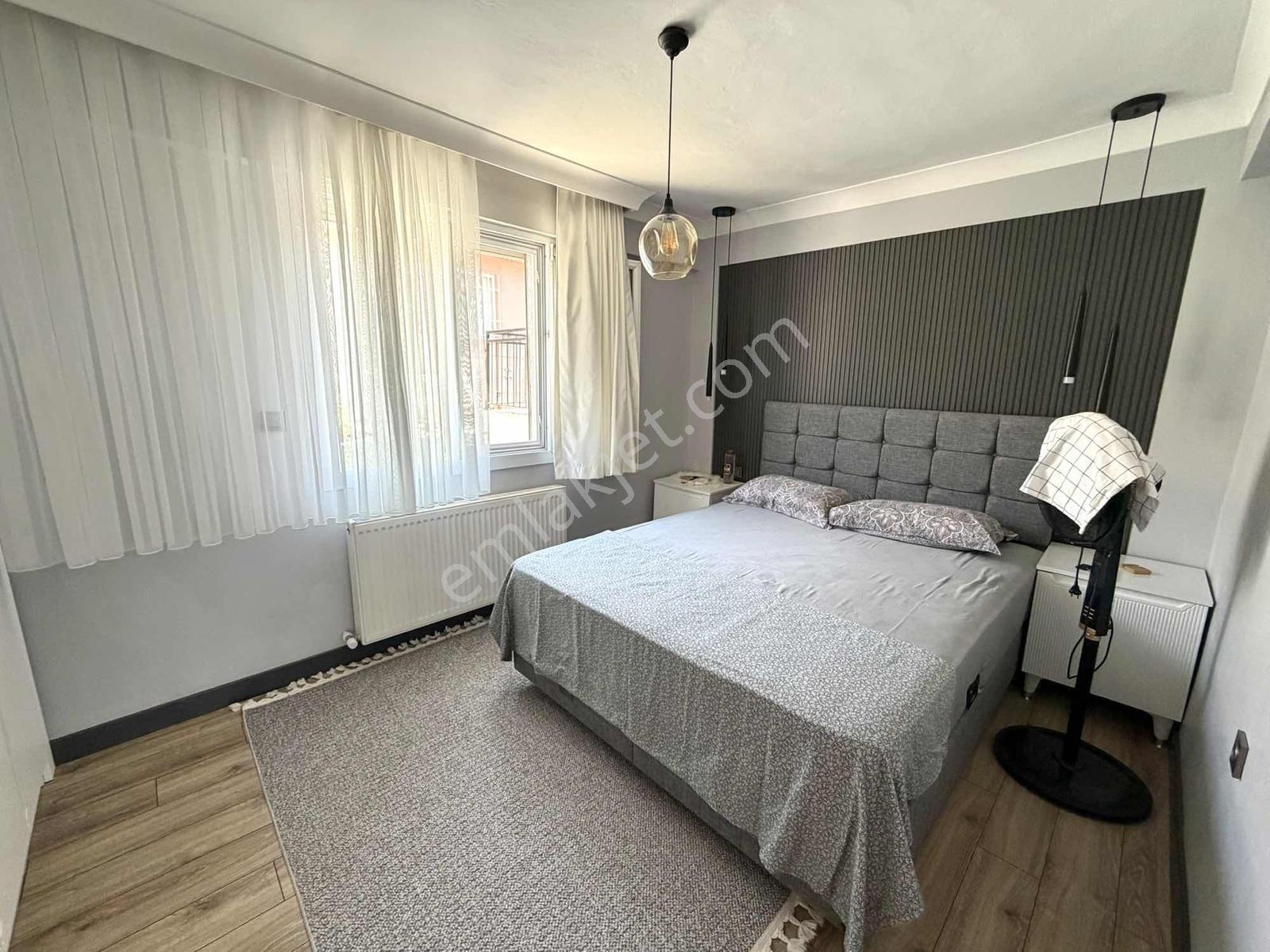 Buca Murathan Mah De Komple Tadilatlı Satılık 2+1 Müstakil Ev — fotoğraf 18