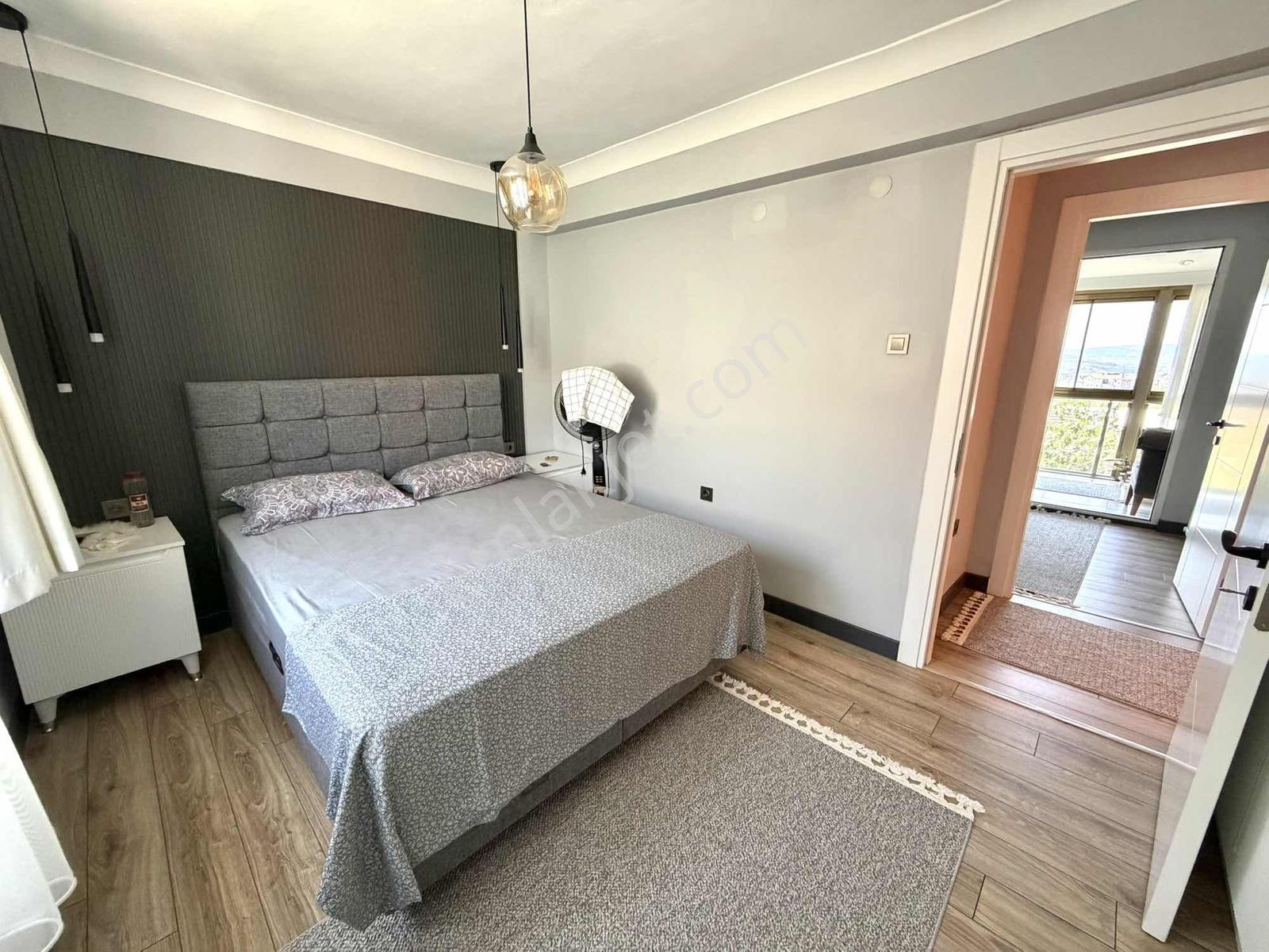 Buca Murathan Mah De Komple Tadilatlı Satılık 2+1 Müstakil Ev — fotoğraf 19