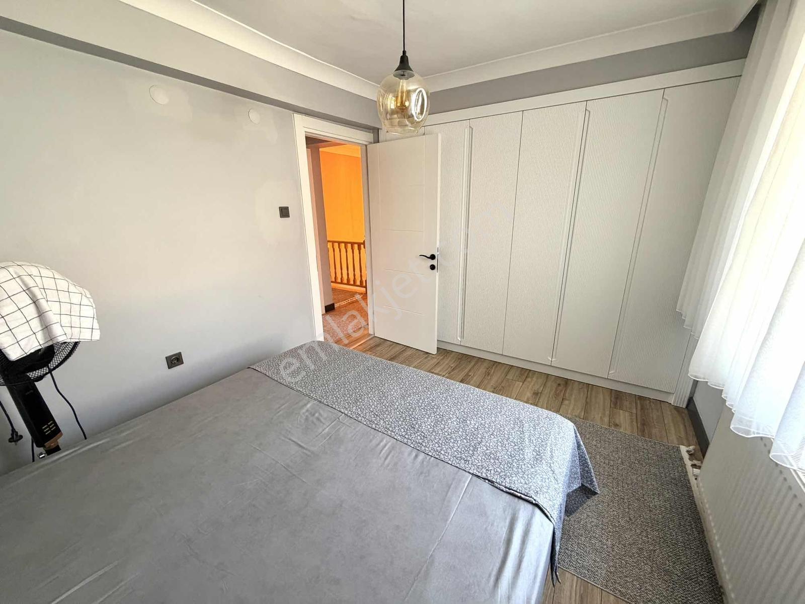 Buca Murathan Mah De Komple Tadilatlı Satılık 2+1 Müstakil Ev — fotoğraf 20