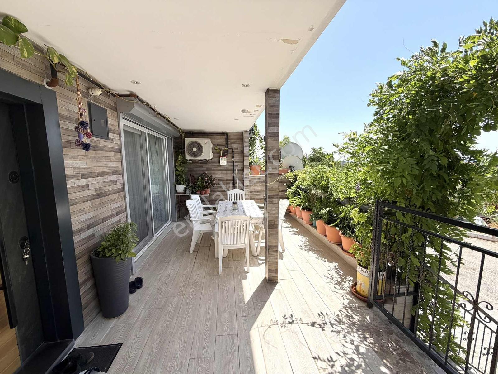 Buca Murathan Mah De Komple Tadilatlı Satılık 2+1 Müstakil Ev — fotoğraf 32