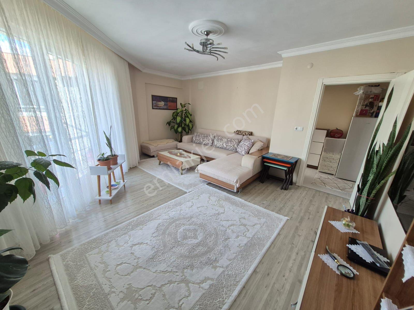 Delux'den Çınarlı Mah'de Merkezi Lokasyonda Satılık 2+1 Daire — fotoğraf 3