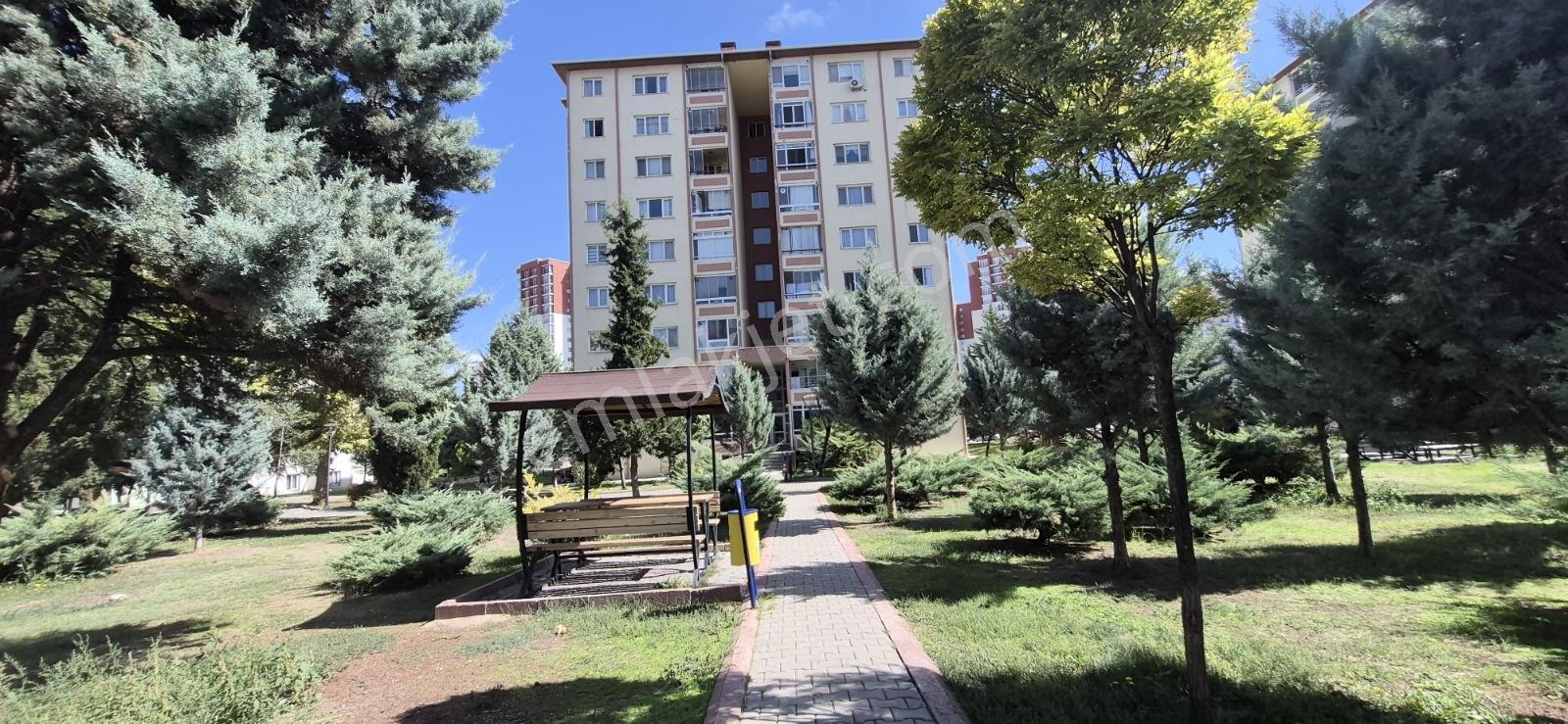 Cp Premıum'Dan Eryaman Spor Sitesinde Satılık 3+1 Daire