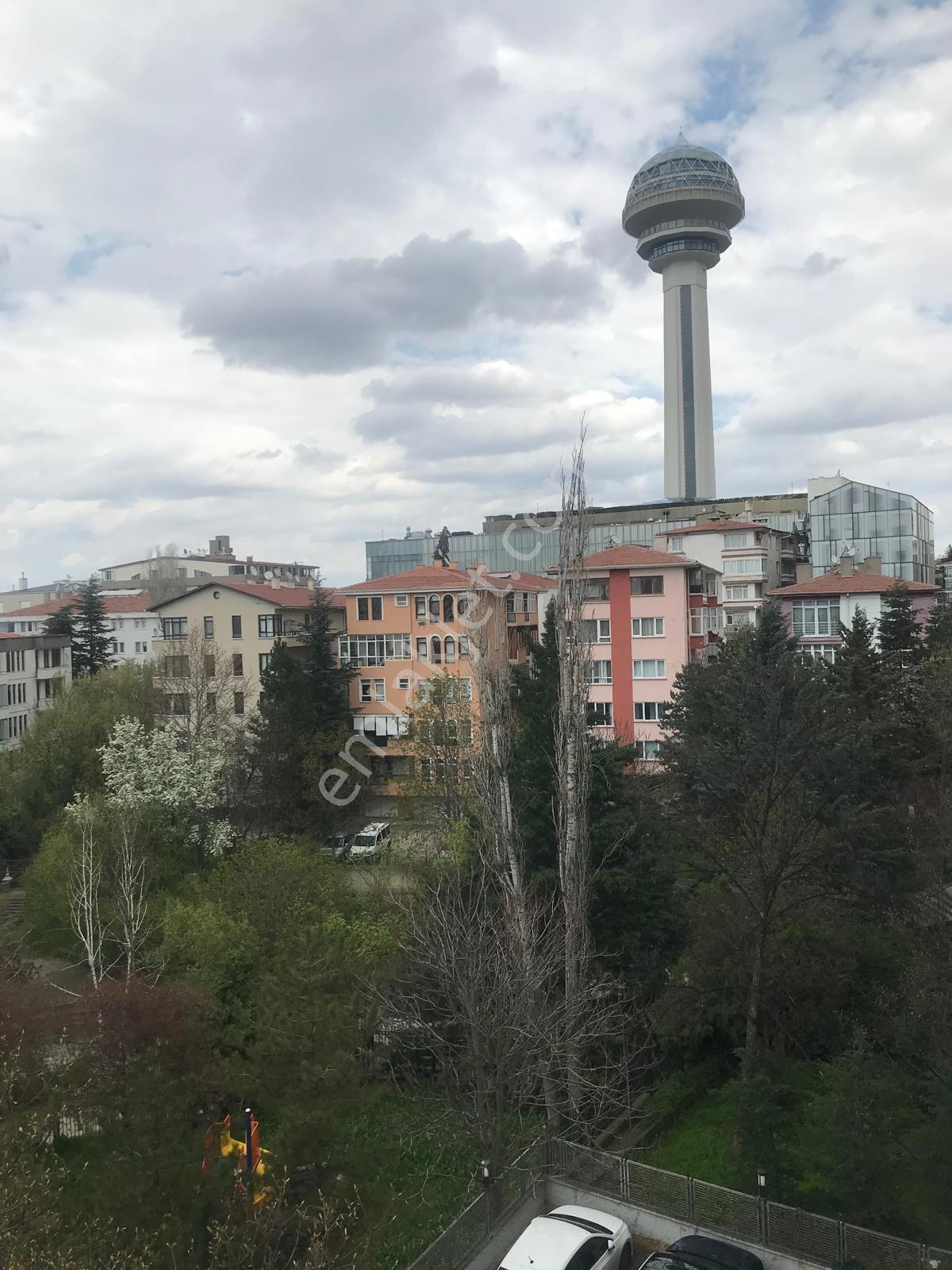Hoşdere Cadde Üzeri Atakule Manzaralı 4+1 İş Yerine Uygun Daire — fotoğraf 2
