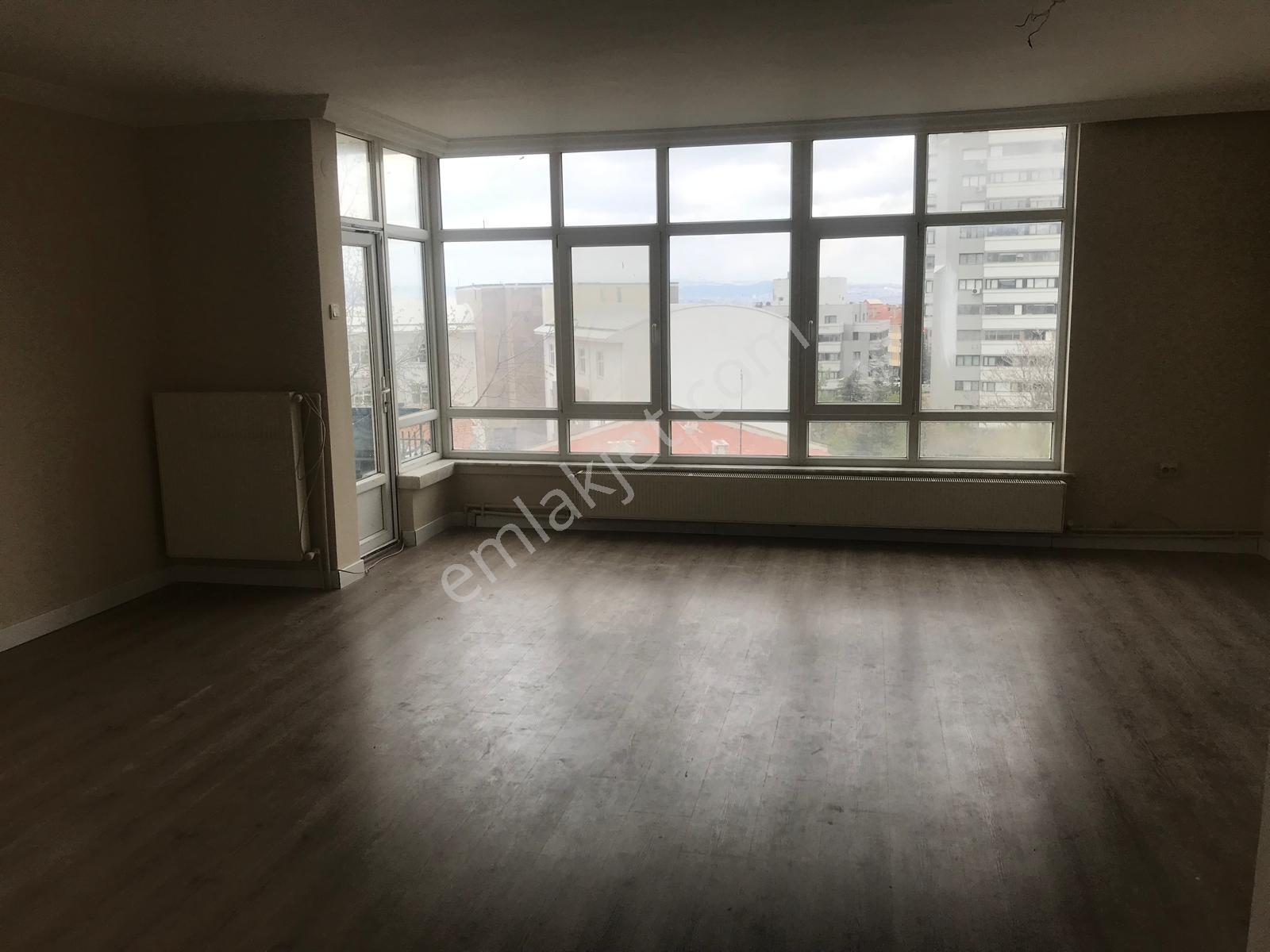 Hoşdere Cadde Üzeri Atakule Manzaralı 4+1 İş Yerine Uygun Daire — fotoğraf 3