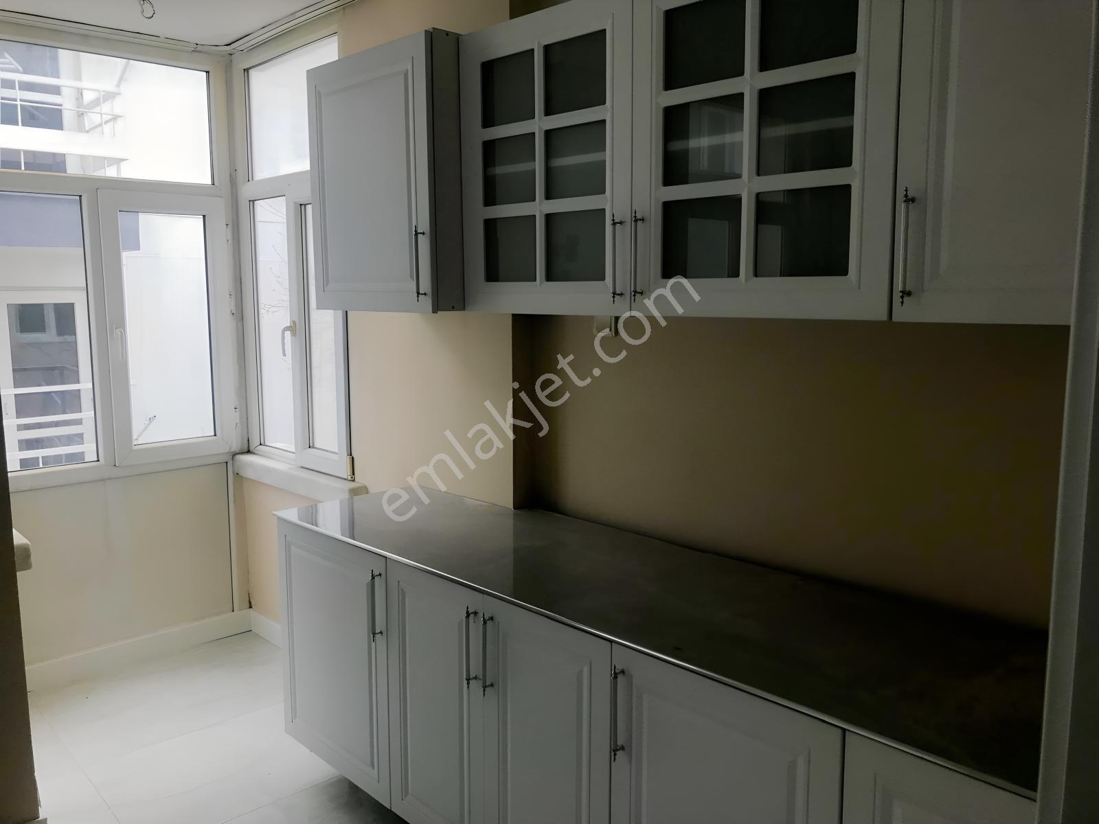 Hoşdere Cadde Üzeri Atakule Manzaralı 4+1 İş Yerine Uygun Daire — fotoğraf 11