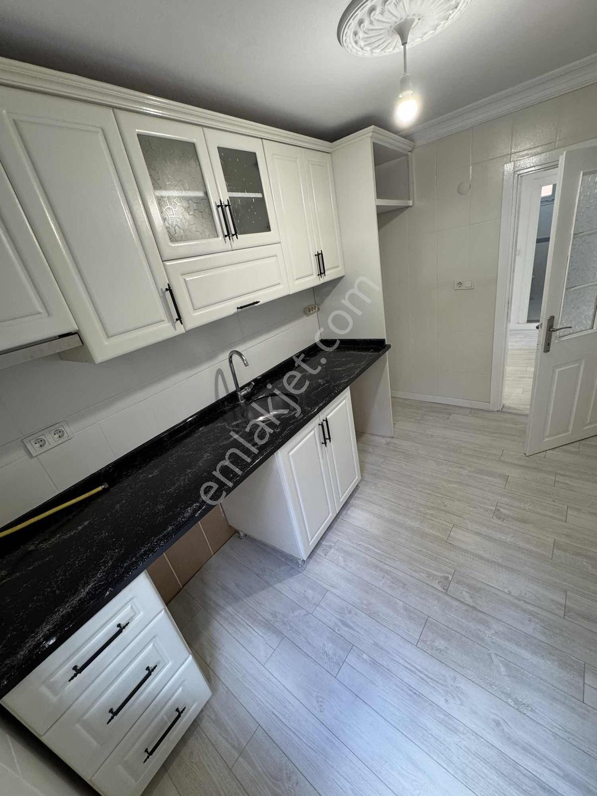 Familyadan Bölge Parkı Yanı 2+1 Metroya 2dk 85m2 Kot1 Daire — fotoğraf 4