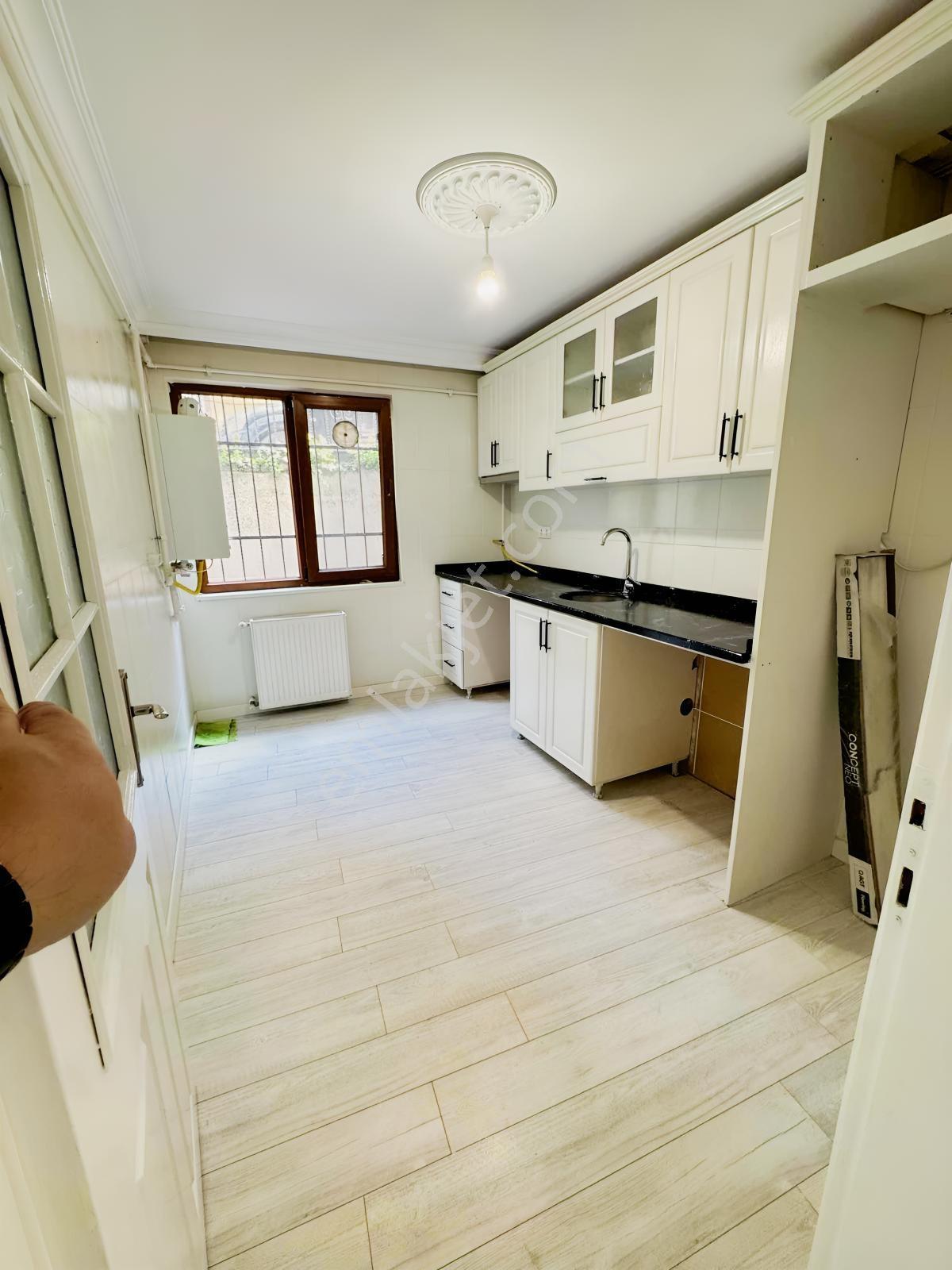 Familyadan Bölge Parkı Yanı 2+1 Metroya 2dk 85m2 Kot1 Daire — fotoğraf 9