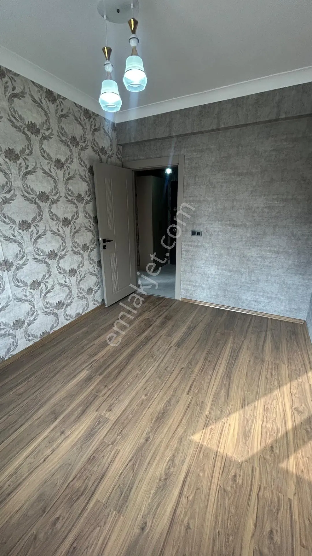 Tavze Gayrimenkuldan Karaköprü Batıkentte Satılık 2+0 Arakat Full Yeni Yeni Daire — fotoğraf 2