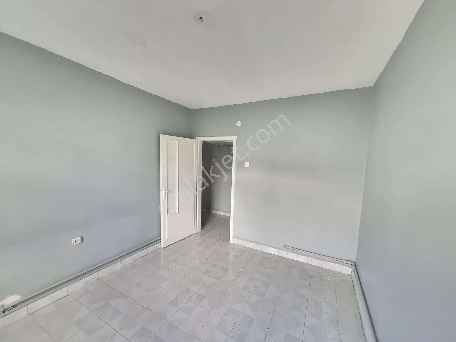 Metroya 350 Metre - İster Yatırımlık - İster Oturumluk... — fotoğraf 24